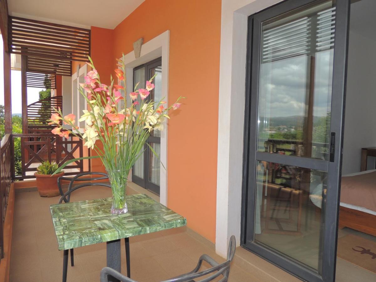 Plumeria Hotel Antsirabe Exterior foto
